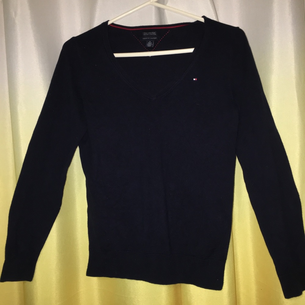 💕3 for $30 Tommy Hilfiger Size Med sweater